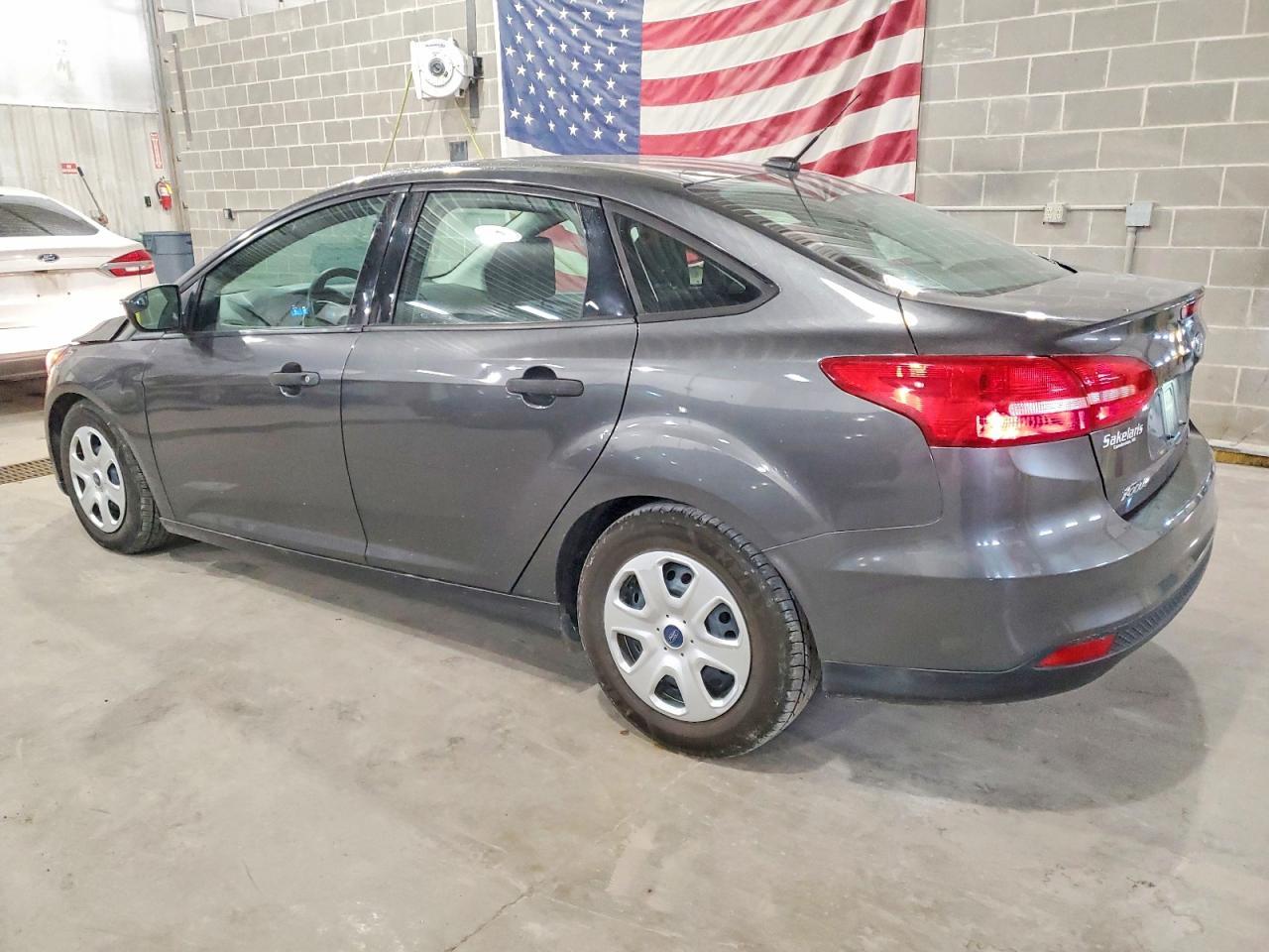 2016 Ford Focus s