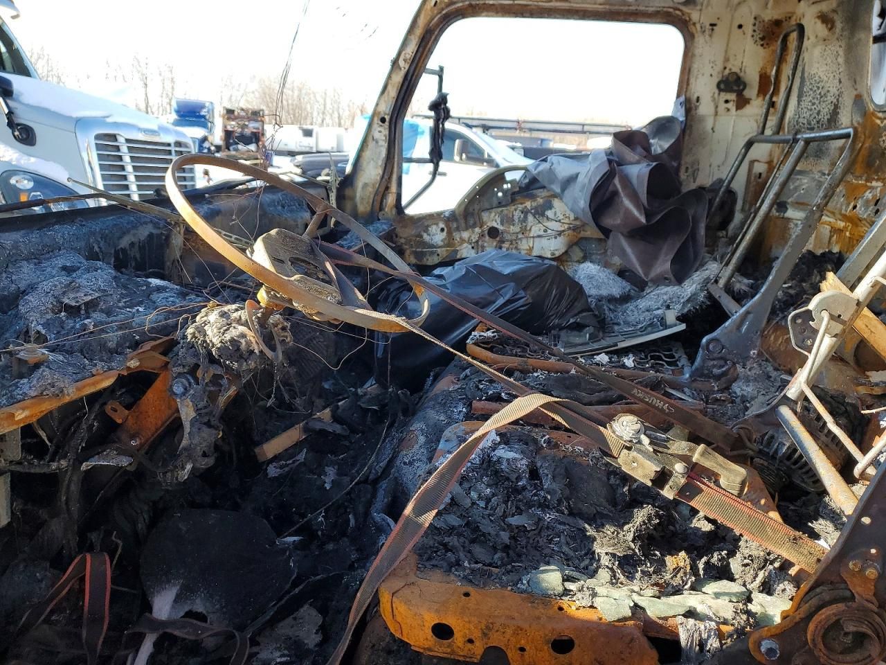 2017 Mitsubishi Fuso 2017 Mifu FE