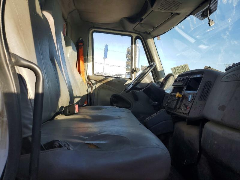 2005 International 7400 Refuse Truck