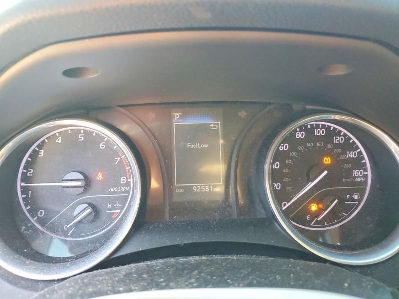 2020 Toyota Camry le