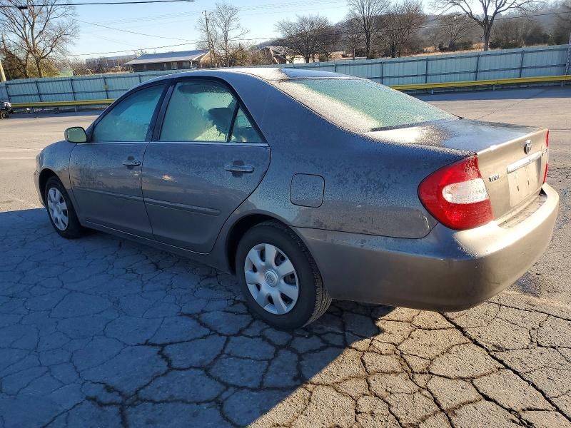 2004 Toyota Camry le