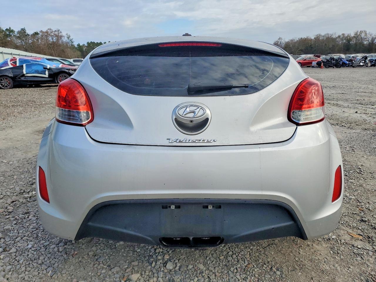 2016 Hyundai Veloster Base