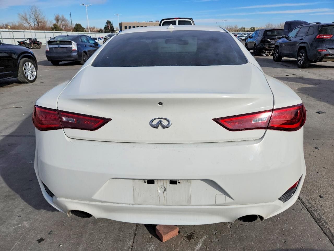 2018 Infiniti Q60 Luxe 300