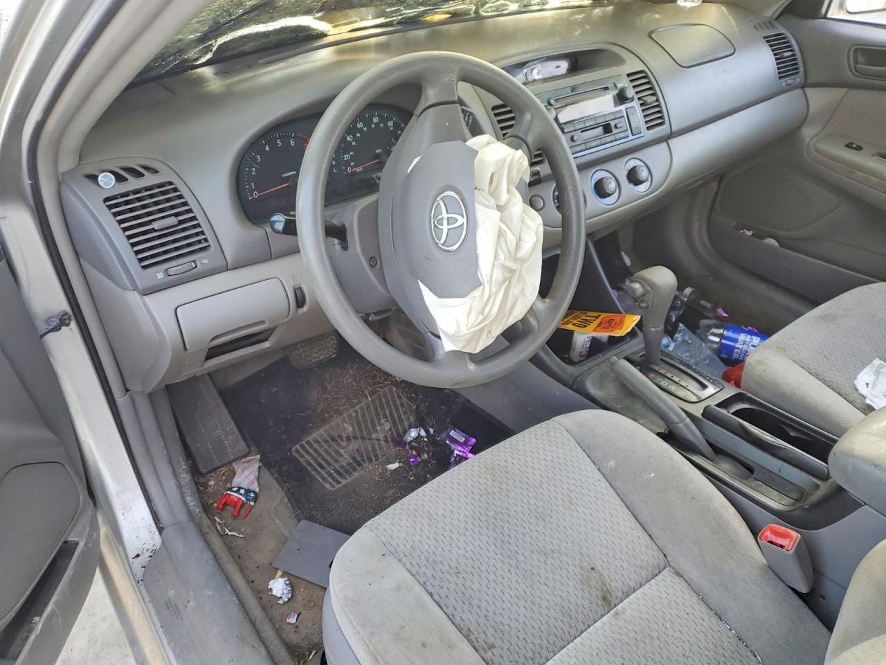 2004 Toyota Camry le