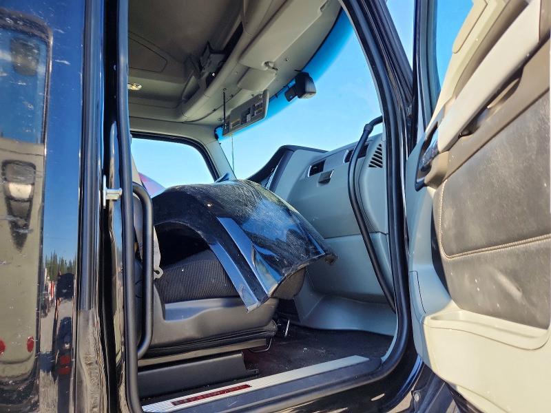 2021 Kenworth T680 Semi Truck
