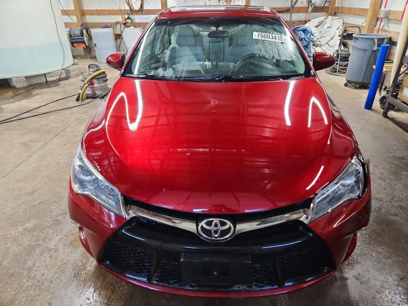 2015 Toyota Camry le