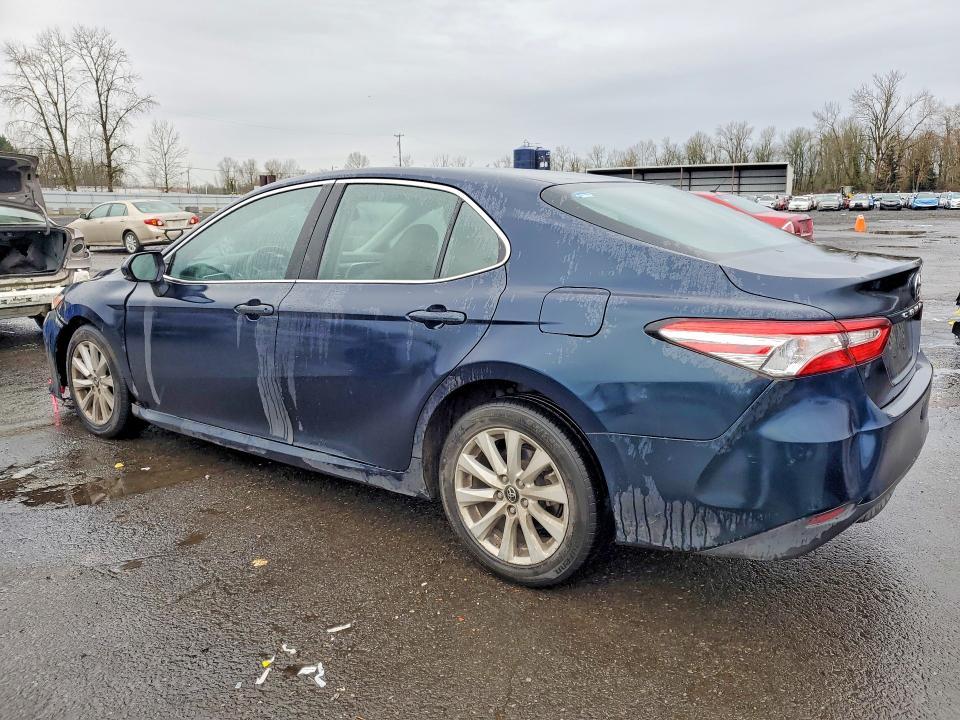2018 Toyota Camry le