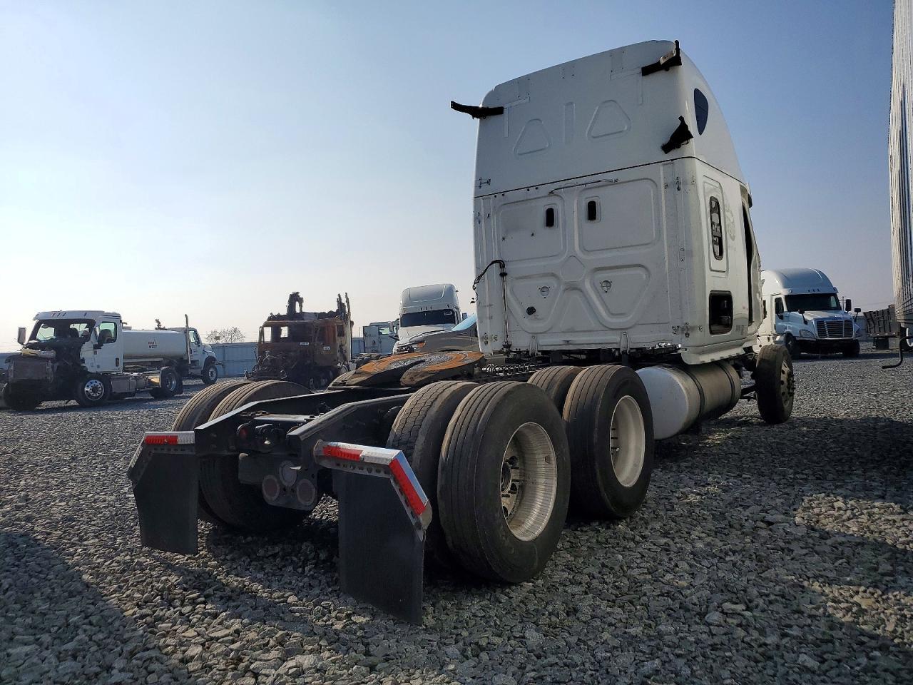 2024 Freigliner 2024 Freightliner Cascadia 126 Semi Truck