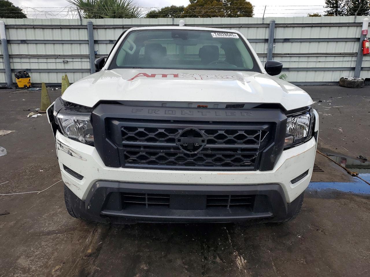 2024 Nissan Frontier s