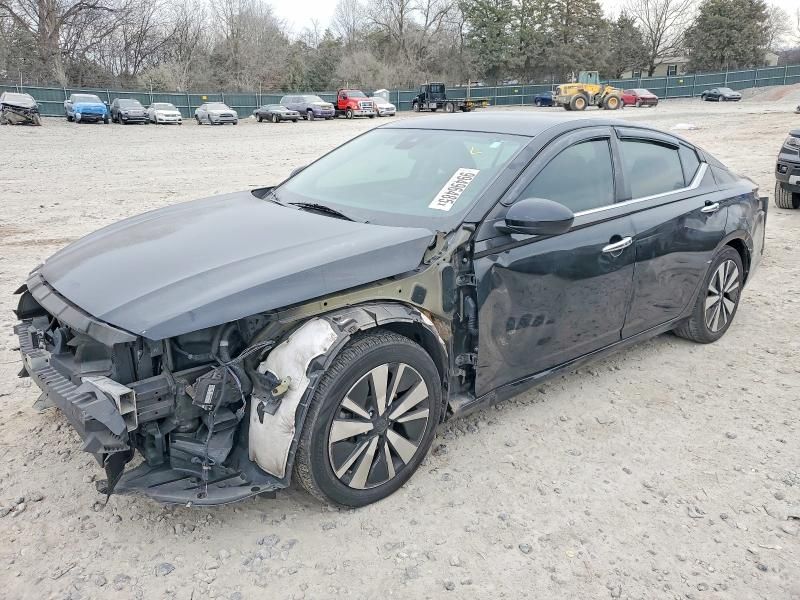 2022 Nissan Altima sv