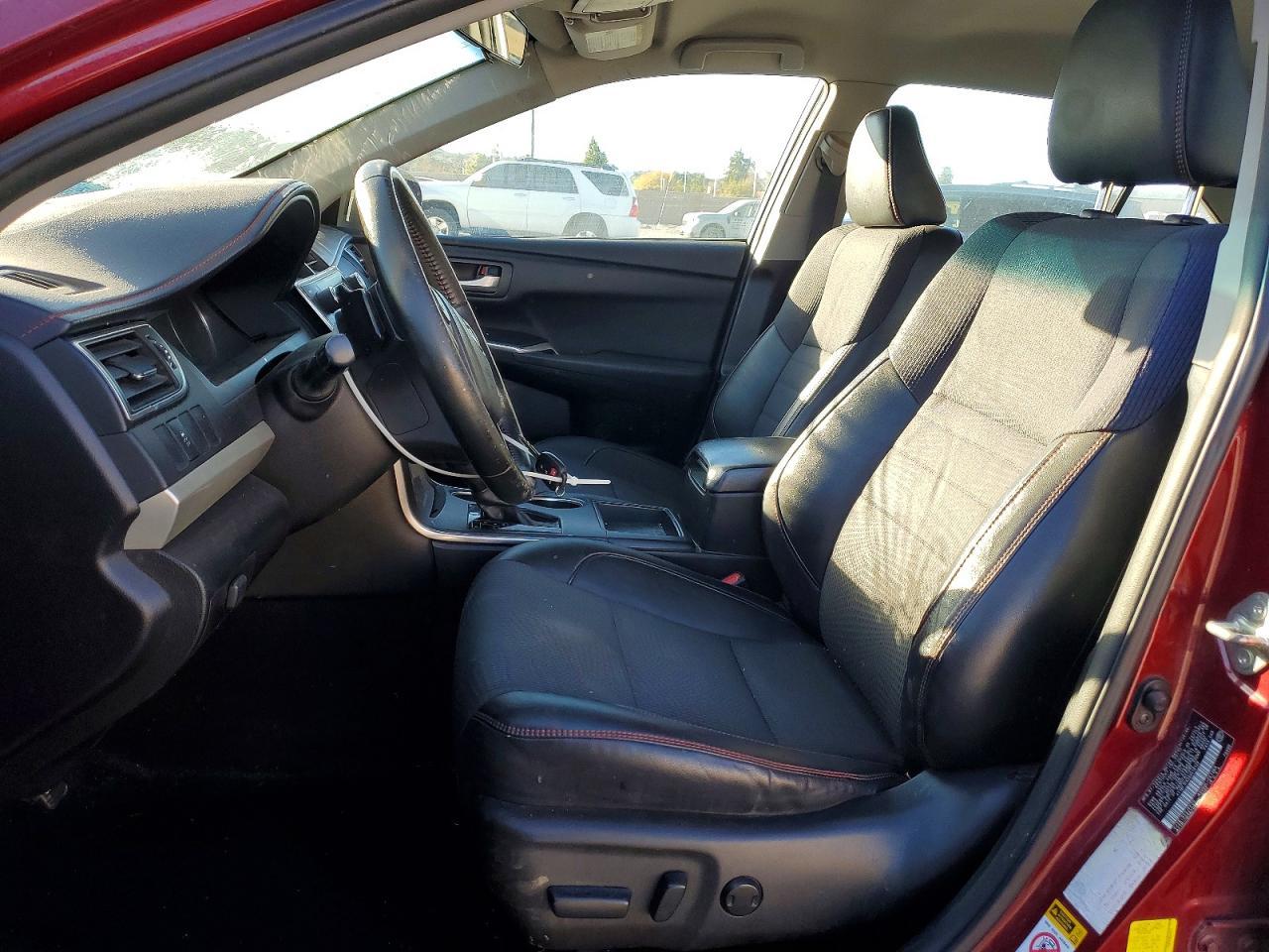 2016 Toyota Camry le