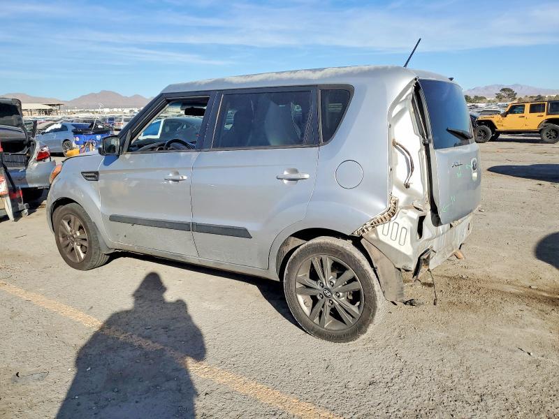 2013 KIA Soul +