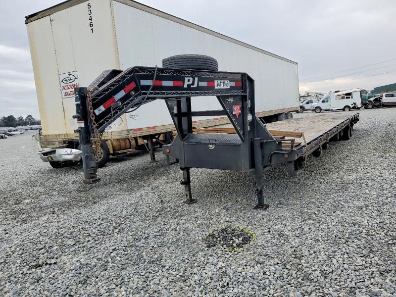 2022 PJ 3F492 Flatbed Trailer