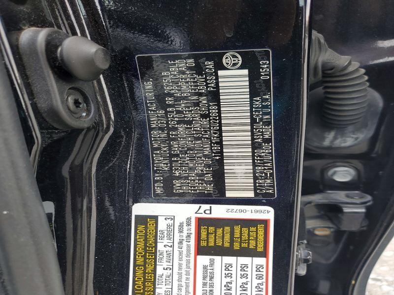 2016 Toyota Camry le