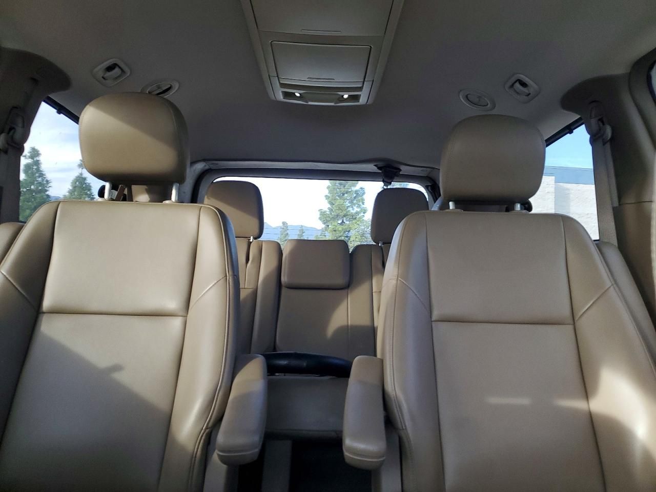 2012 Volkswagen Routan se