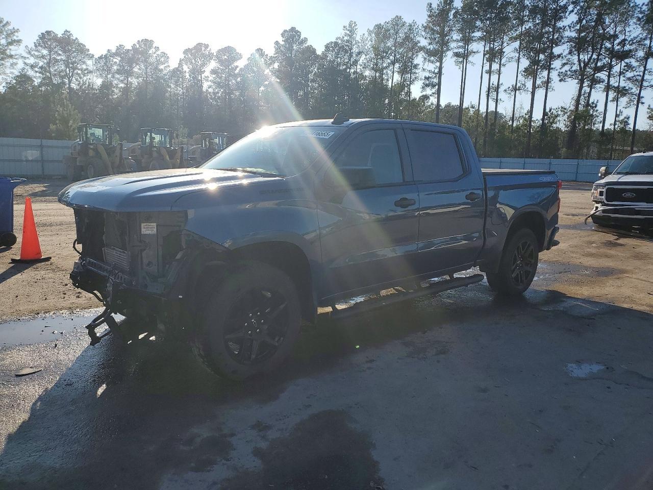 2024 Chevrolet Silverado K1500 Custom