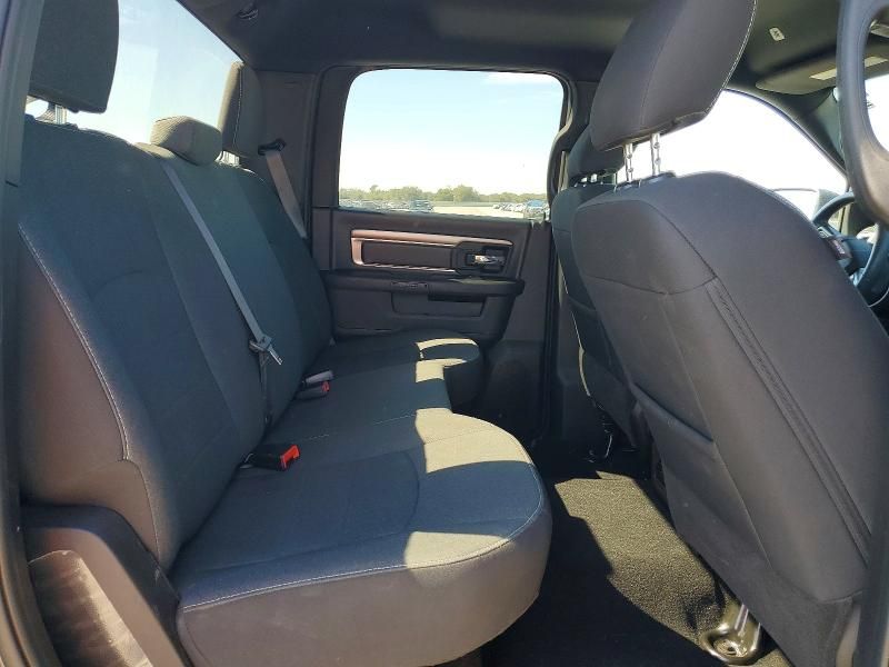 2024 Dodge Ram 1500 Classic slt