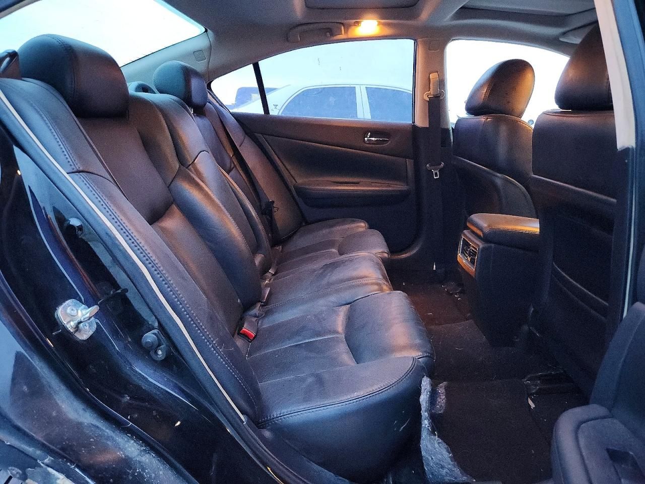 2013 Nissan Maxima s