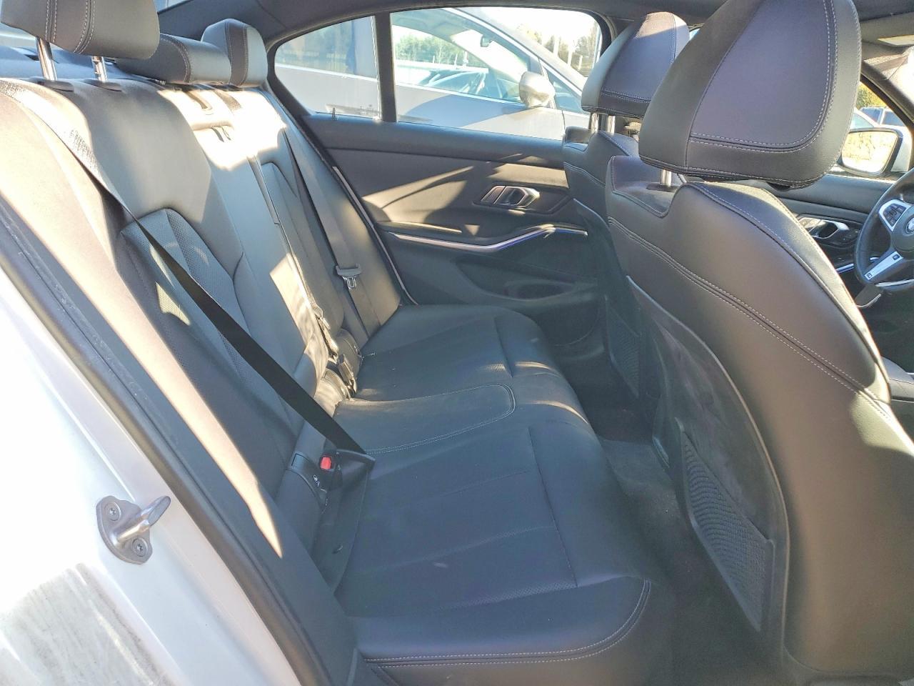 2022 BMW 330xi