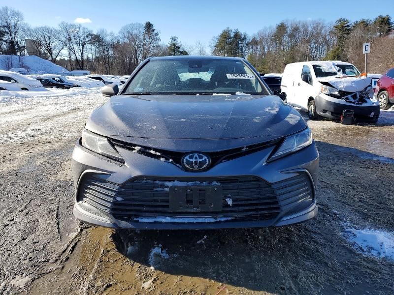 2021 Toyota Camry le
