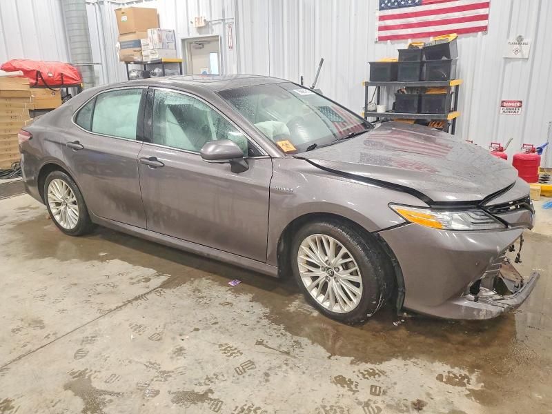 2018 Toyota Camry Hybrid