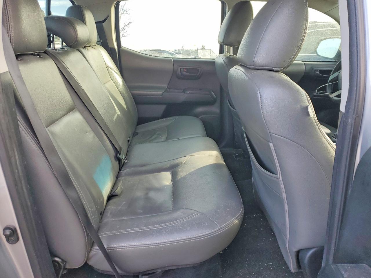 2017 Toyota Tacoma SR