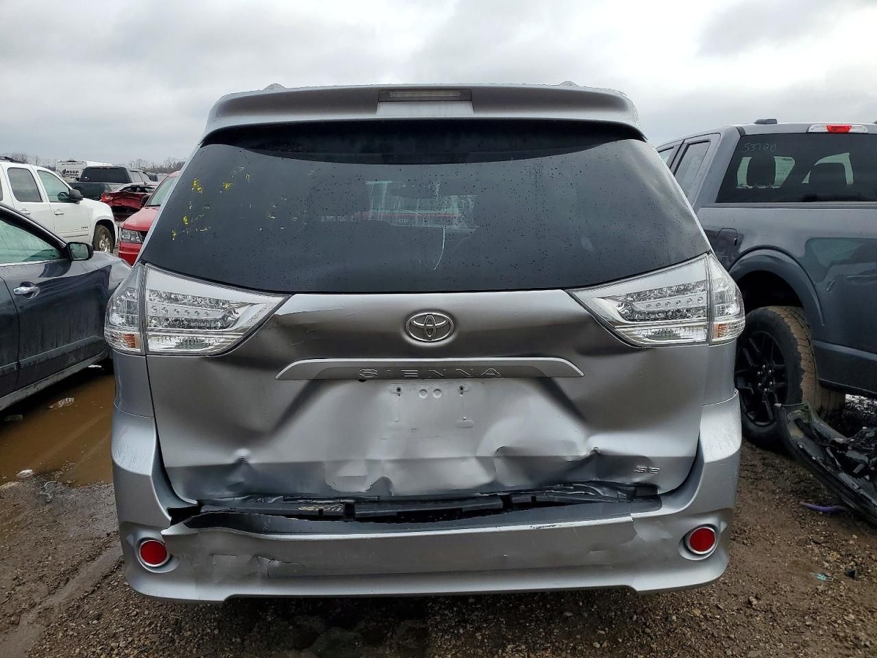 2016 Toyota Sienna se