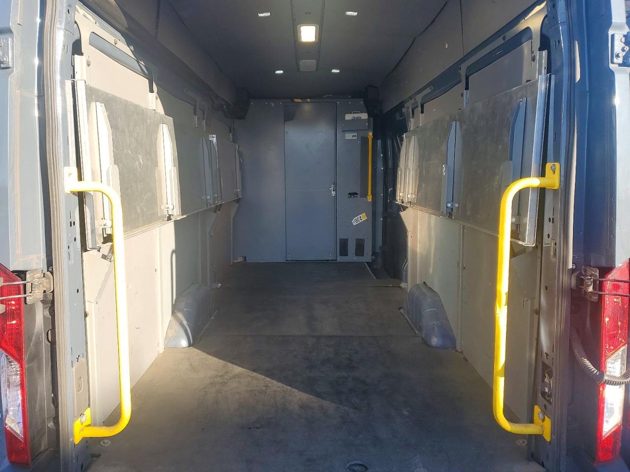 2020 Ford Transit-Delivery Van