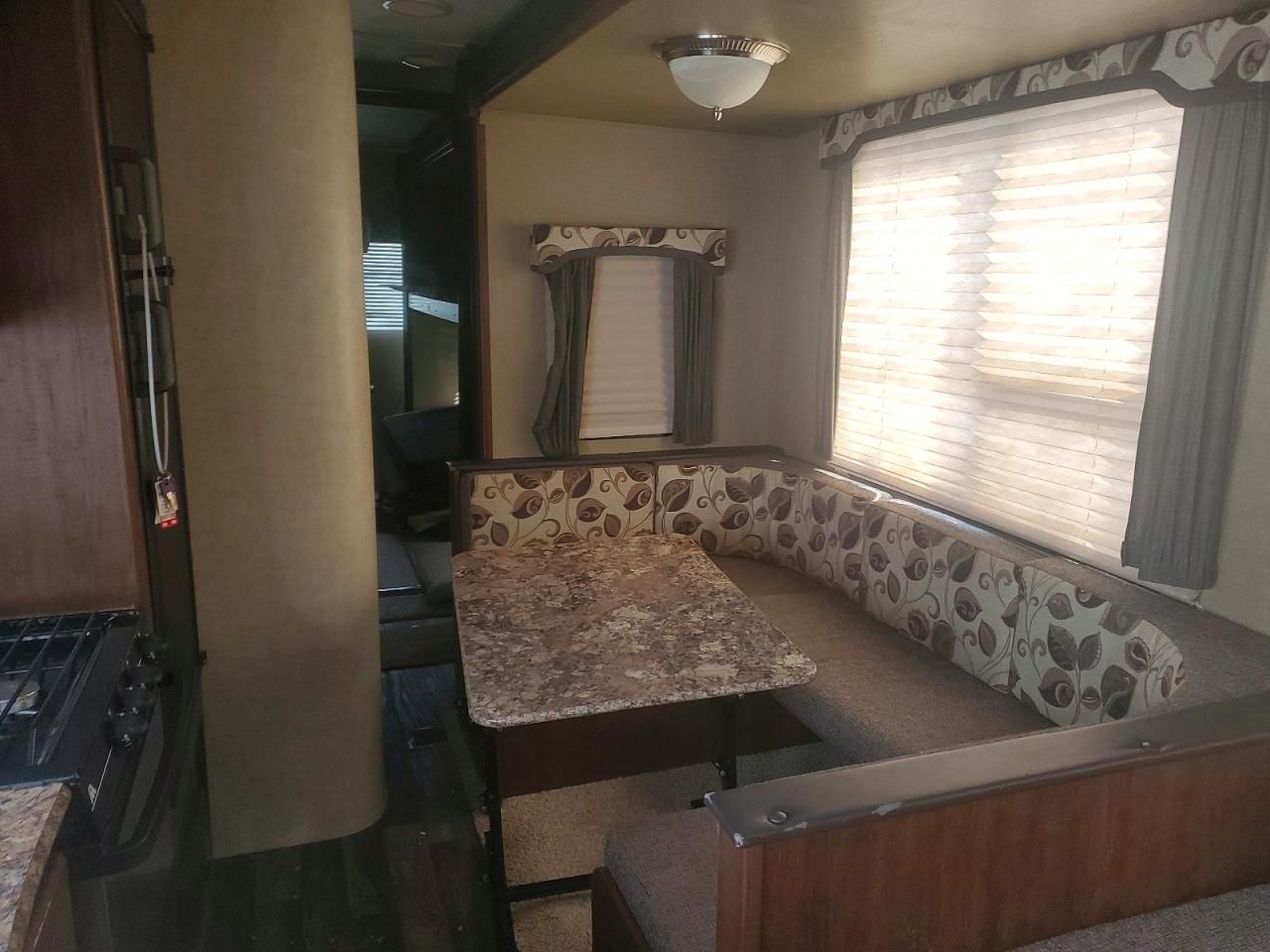 2016 Keystone 2016 Dutchman Hideout