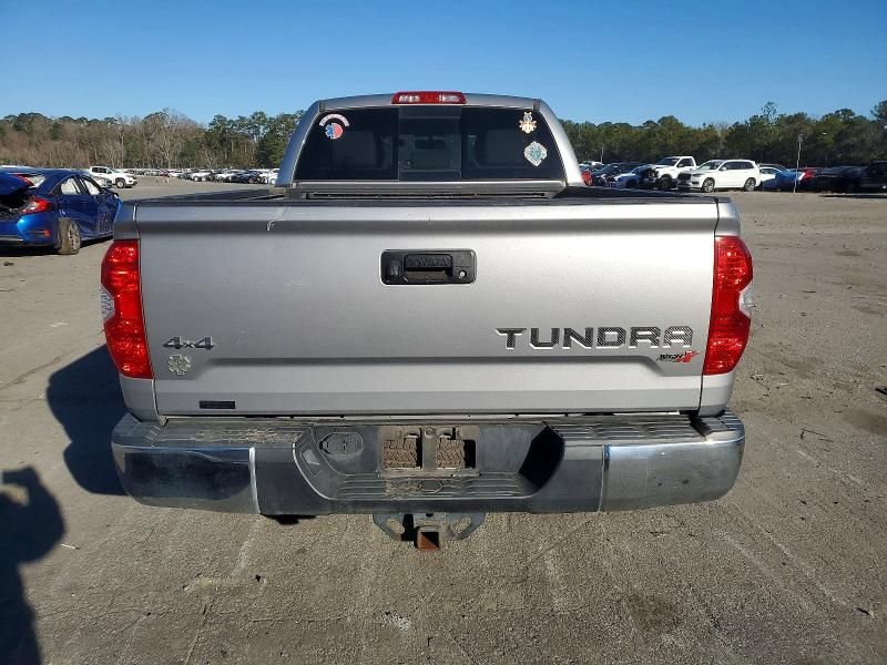 2016 Toyota Tundra Double cab sr