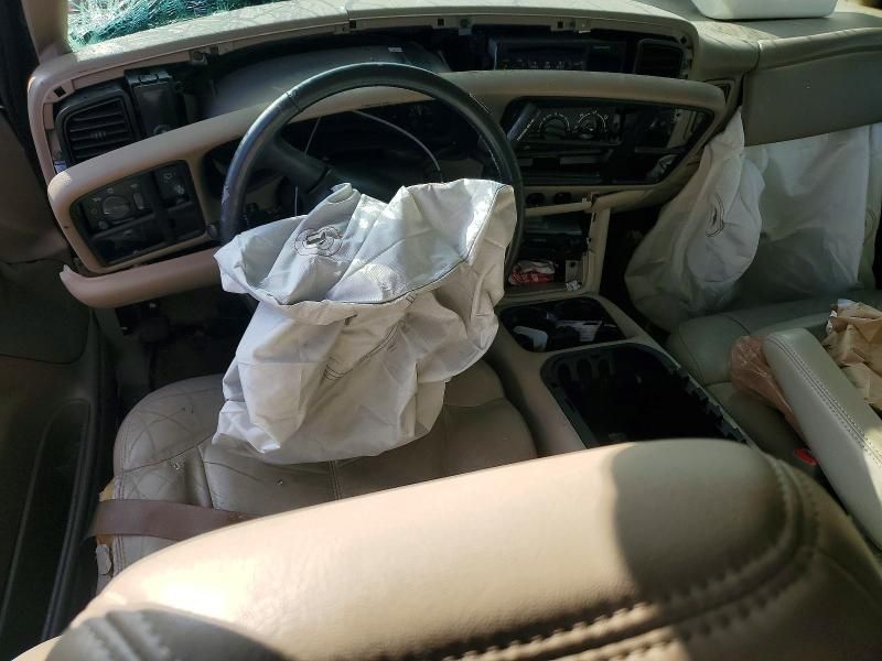 2002 Chevrolet Tahoe C1500