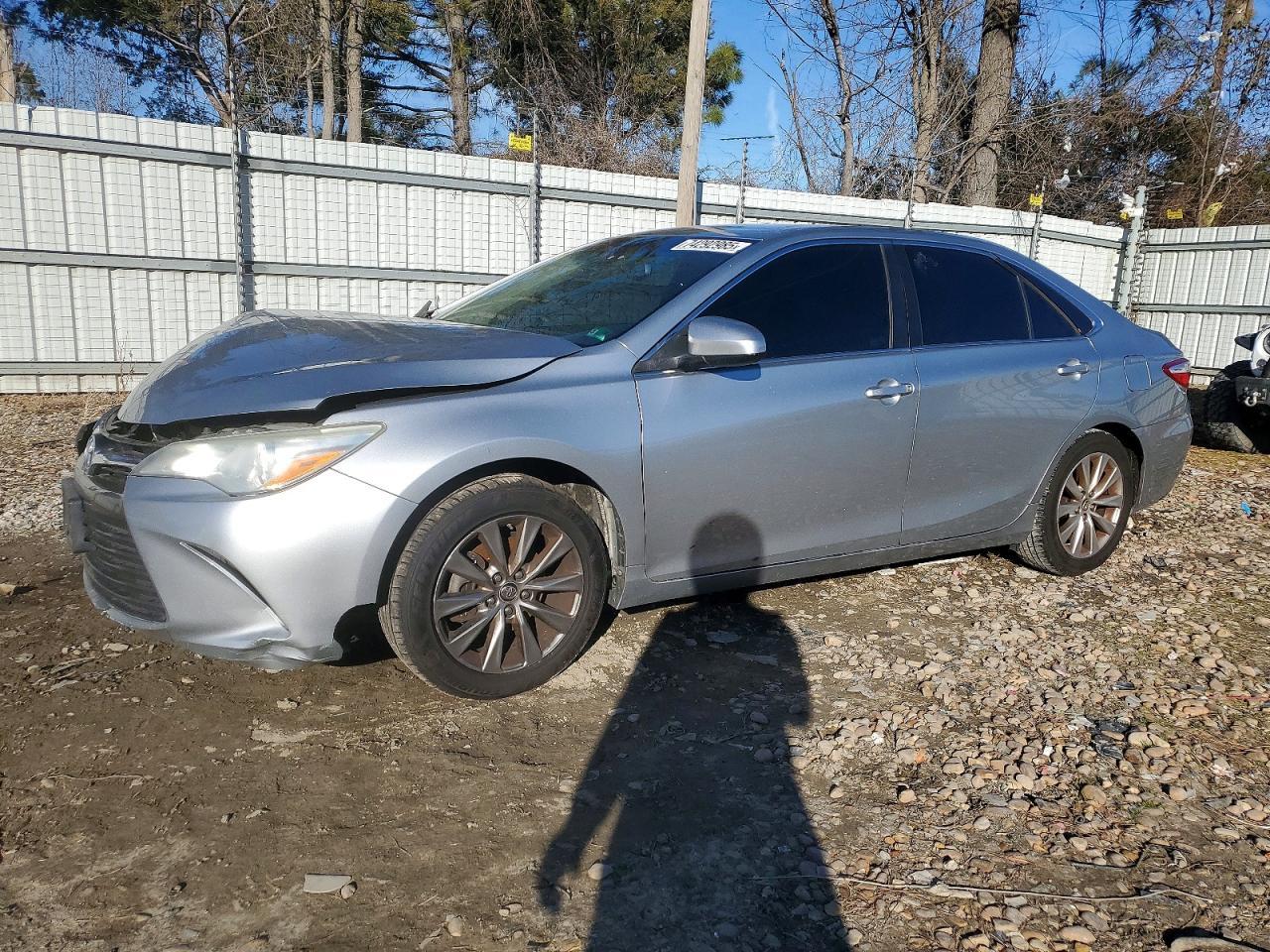 2015 Toyota Camry le