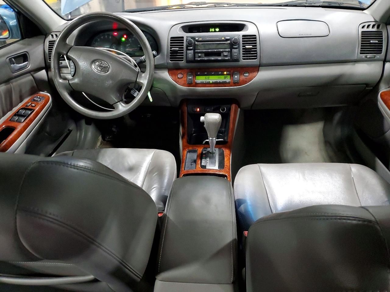 2003 Toyota Camry le