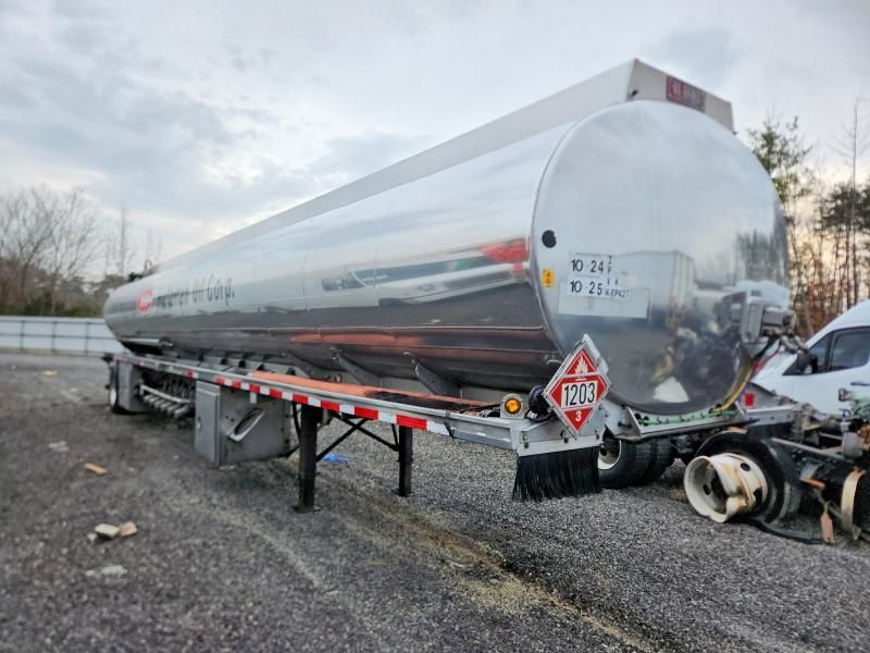 2015 Heil Tank Trailer