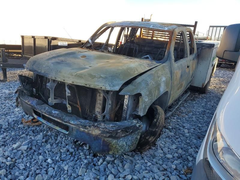 2013 Chevrolet Silverado Utility / Service Truck