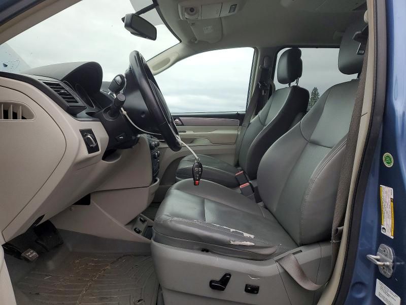 2011 Volkswagen Routan se