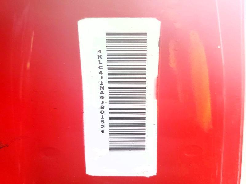 2009 Isuzu NPR Crew Cab Flatbed Truck