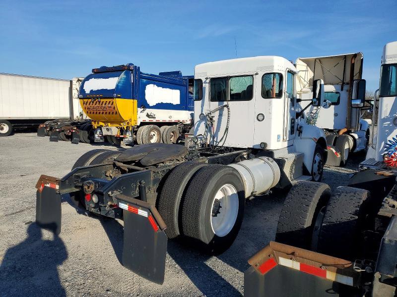 2017 Kenworth T370 Semi Truck
