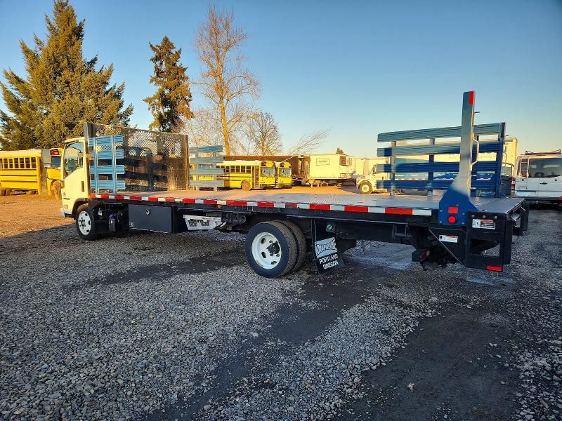 2017 Isuzu NRR Flatbed Truck