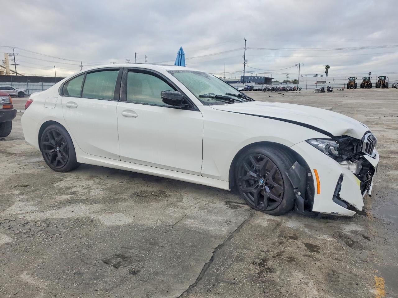 2025 BMW 330i