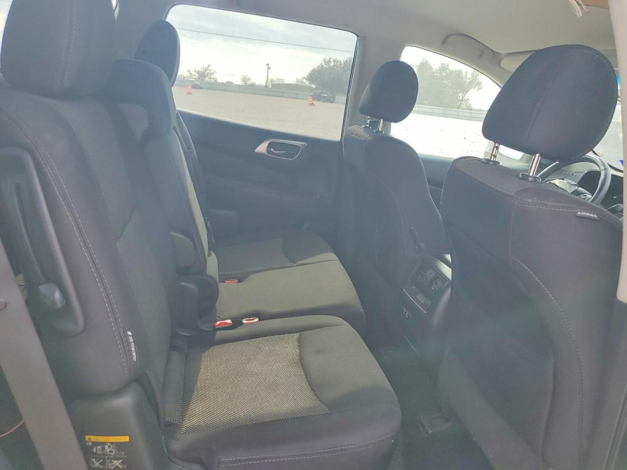 2020 Nissan Pathfinder sv