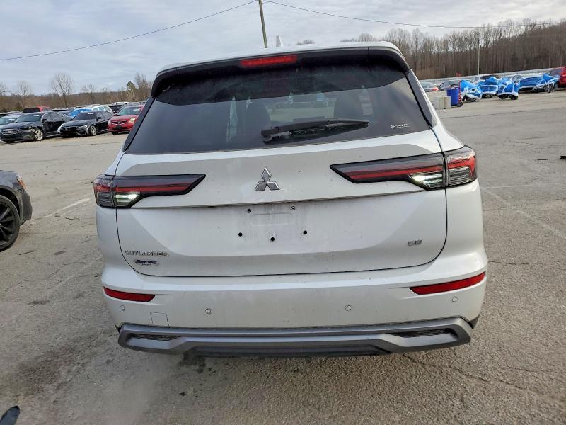 2025 Mitsubishi Outlander se