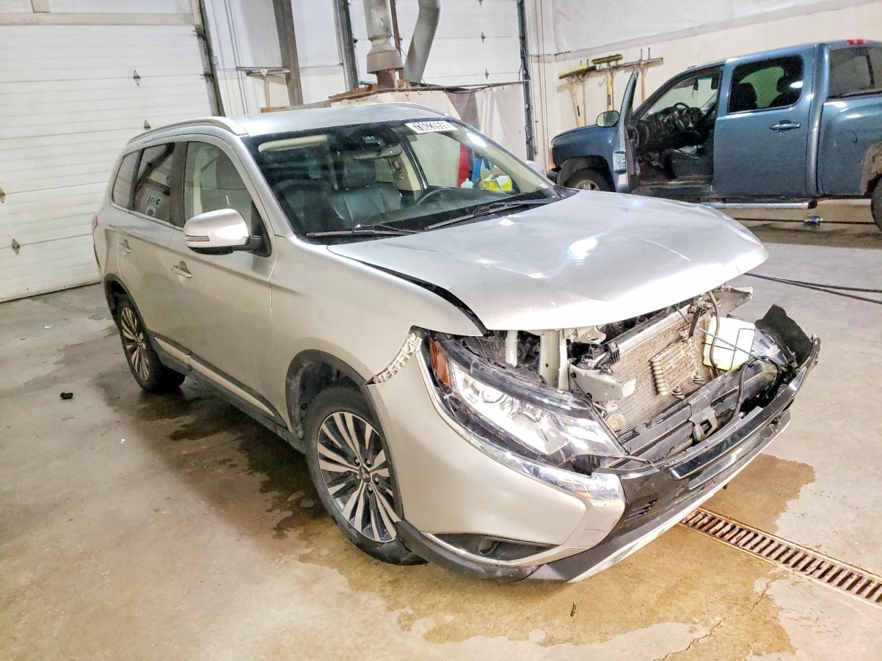 2020 Mitsubishi Outlander se