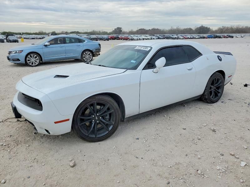 2018 Dodge Challenger sxt