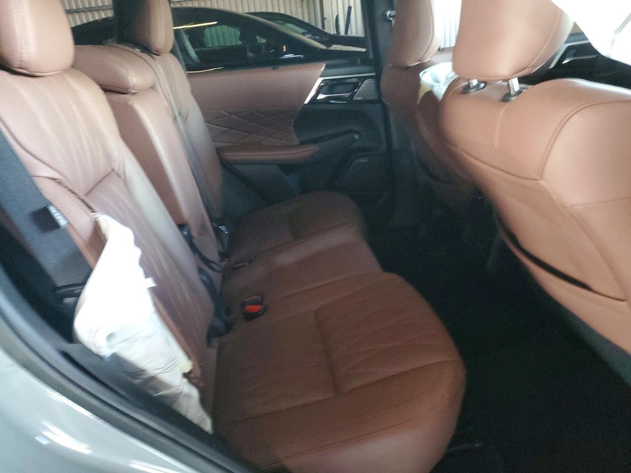 2025 Mitsubishi Outlander sel