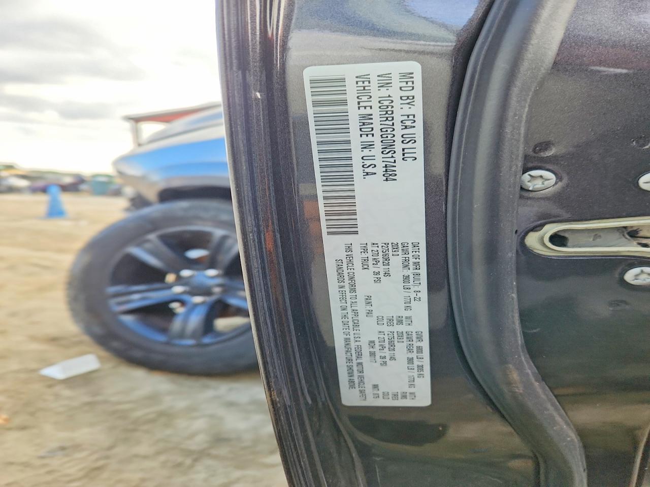 2022 Dodge Ram 1500 Classic slt