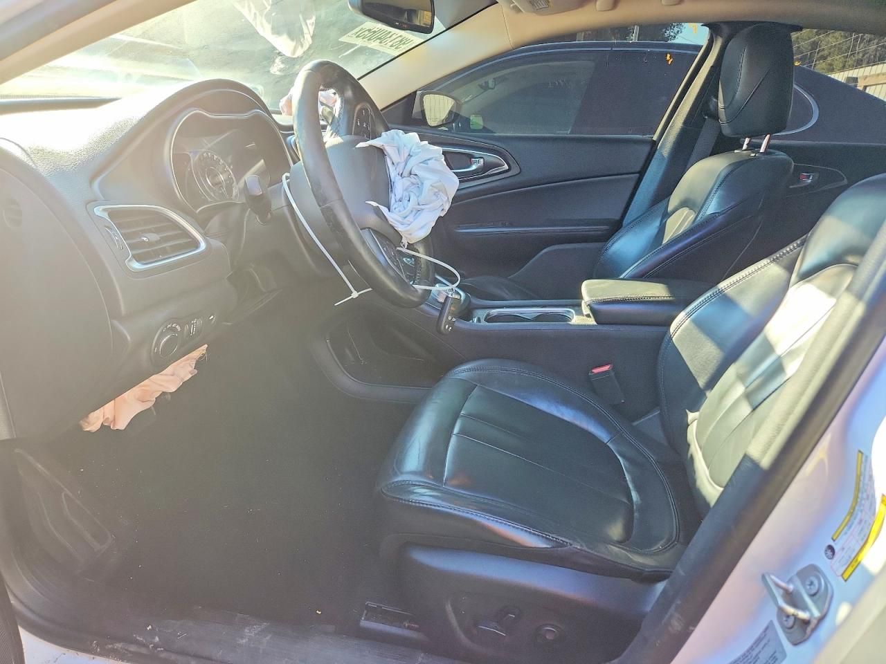 2017 Chrysler 200 Limited