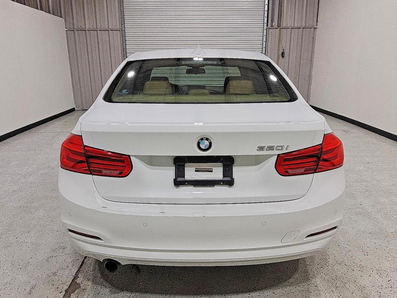 2016 BMW 320 i