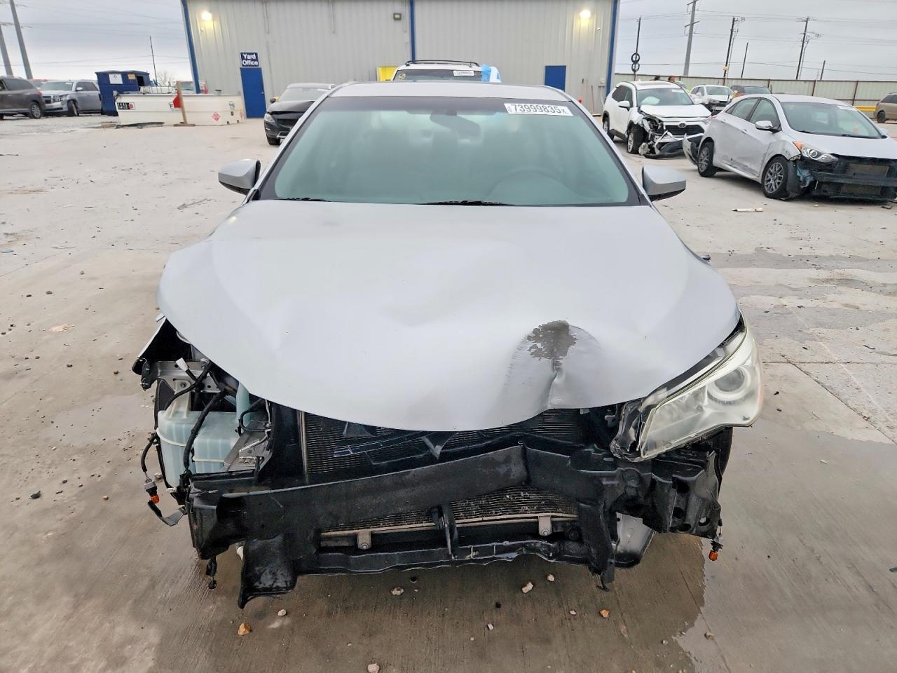 2016 Toyota Camry le
