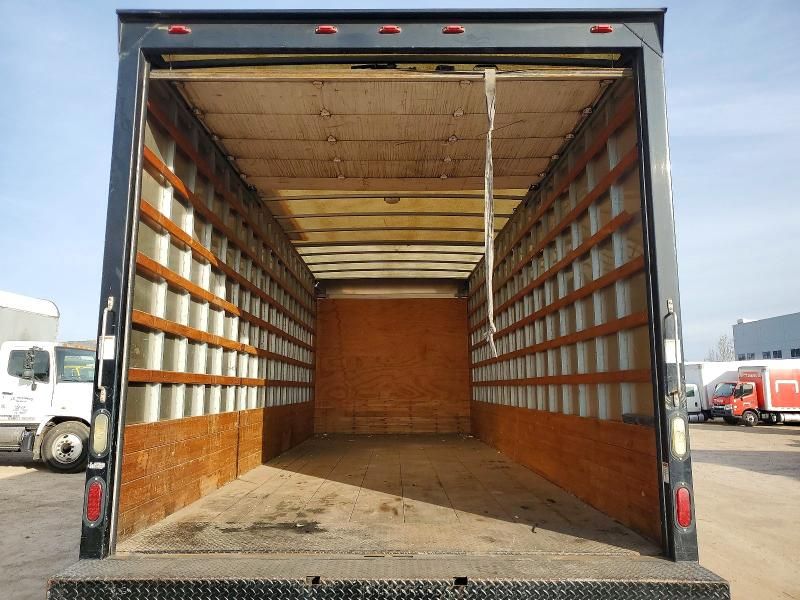 2013 Freigliner 2013 Freightliner Business Class M2 BOX Truck